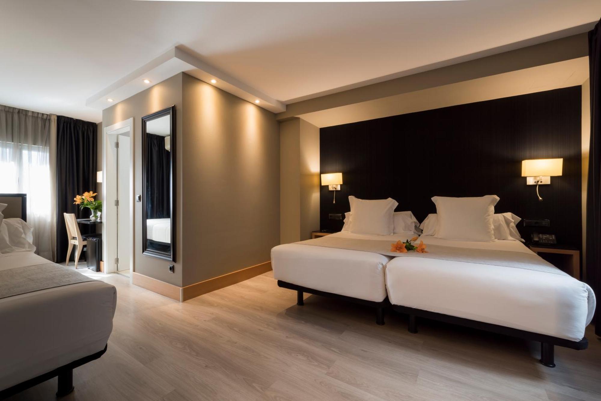 Hotel Plaza A Coruna Luaran gambar