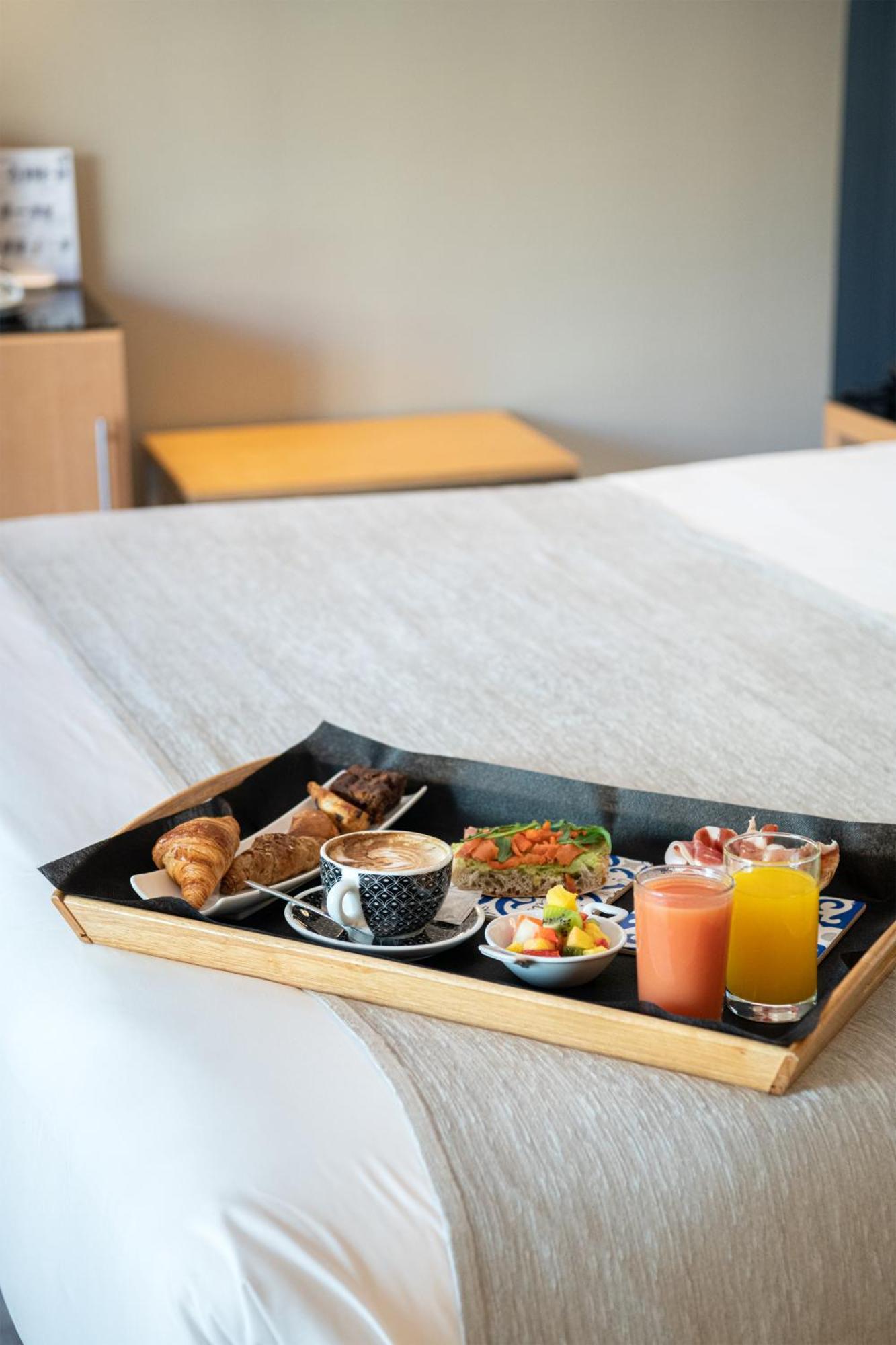 Hotel Plaza A Coruna Luaran gambar