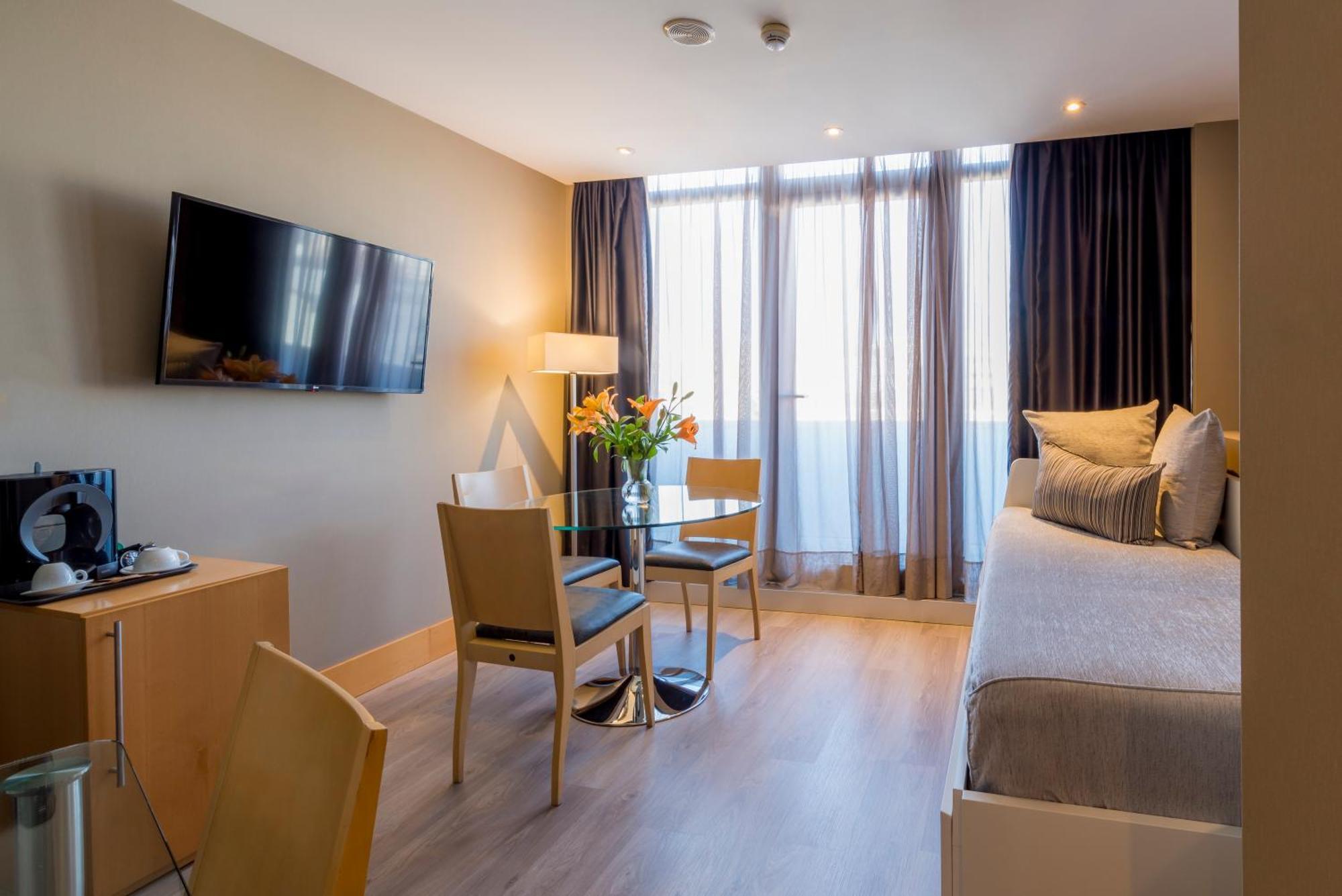 Hotel Plaza A Coruna Luaran gambar