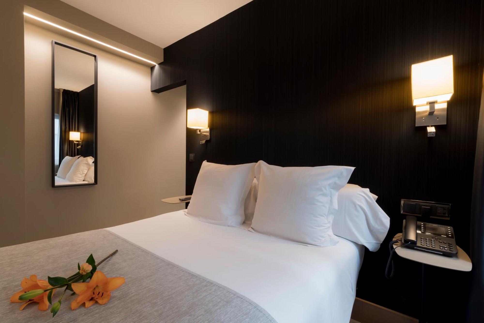 Hotel Plaza A Coruna Luaran gambar