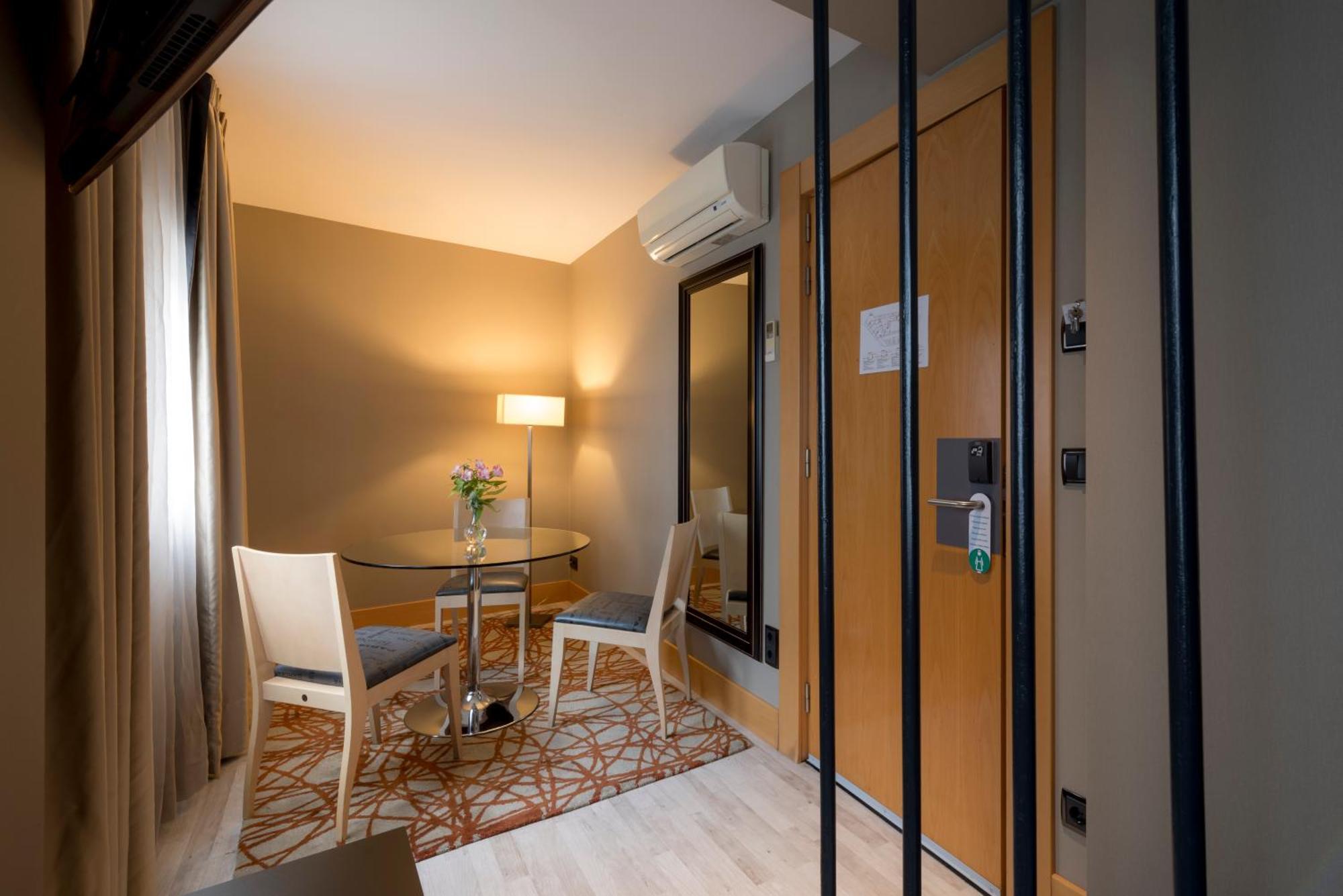 Hotel Plaza A Coruna Luaran gambar
