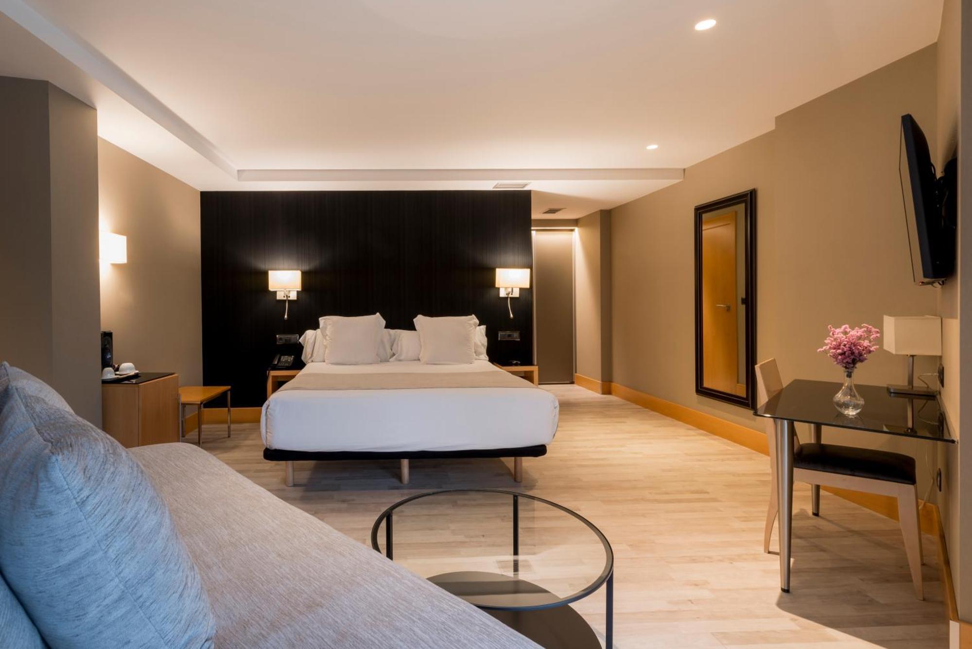 Hotel Plaza A Coruna Luaran gambar