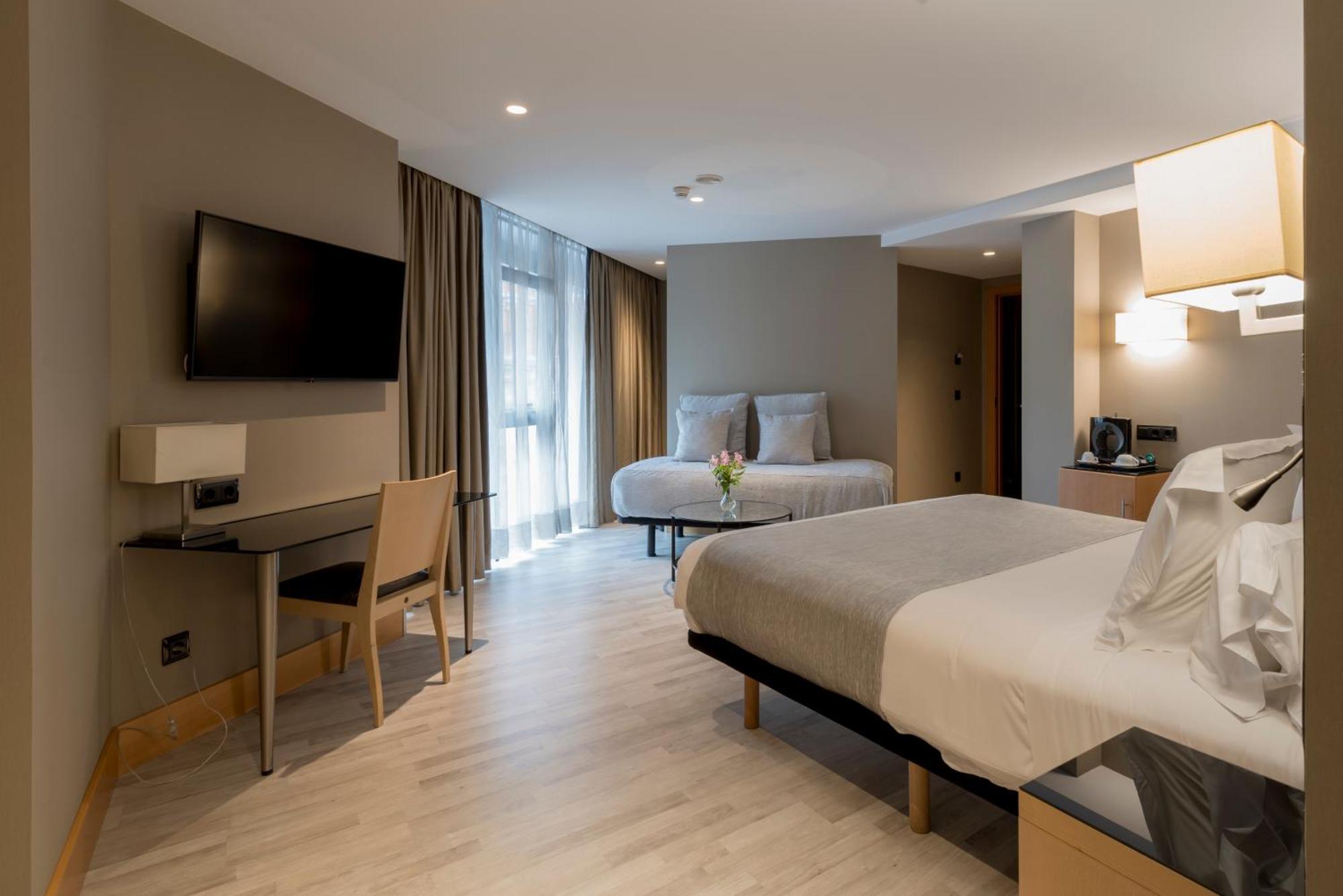 Hotel Plaza A Coruna Luaran gambar